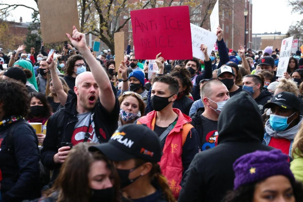 Les chants anti-ICE secouent le catch professionnel américain