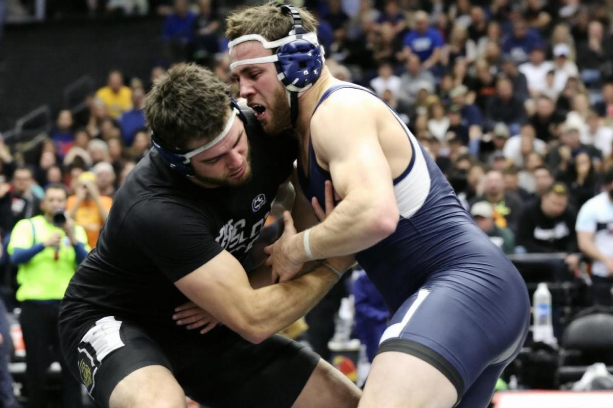 Penn State écrase Iowa en lutte avec une victoire record historique