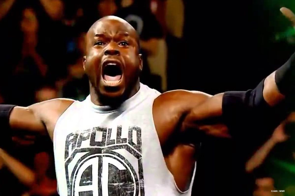 Tag team gauntlet, LA Knight contre Santos Escobar, Bayley et Michin en équipe sur WWE SmackDown